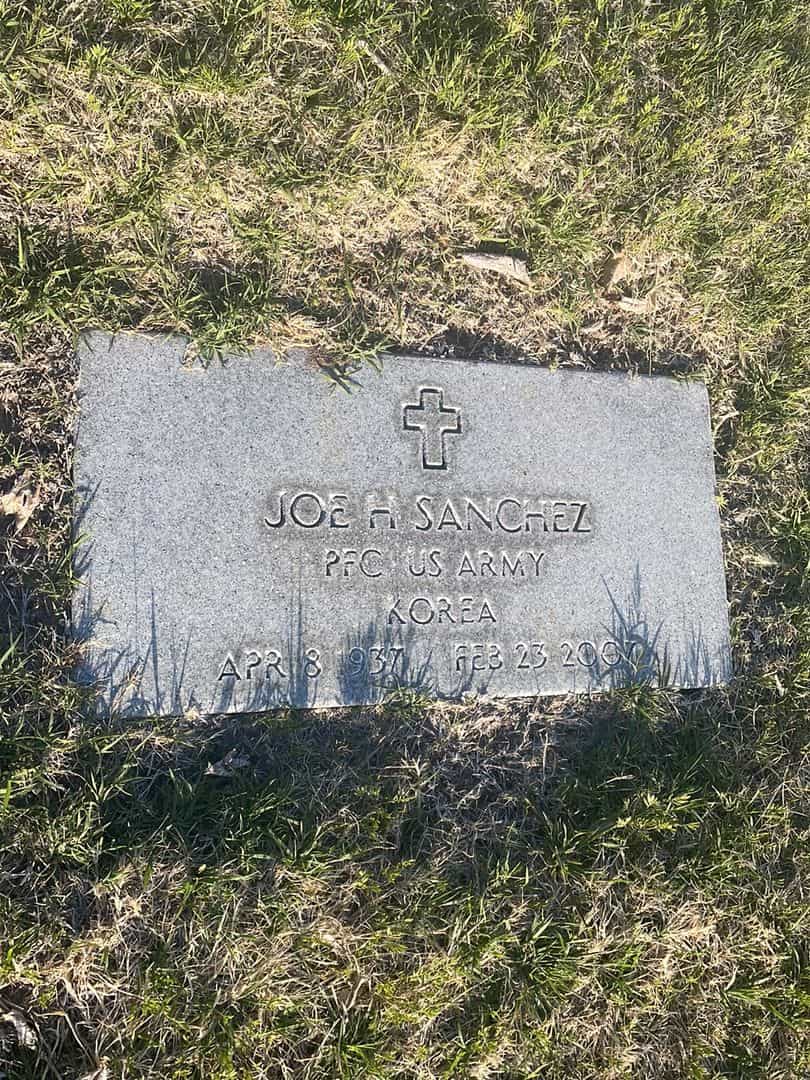 Joe H. Sanchez's grave. Photo 2