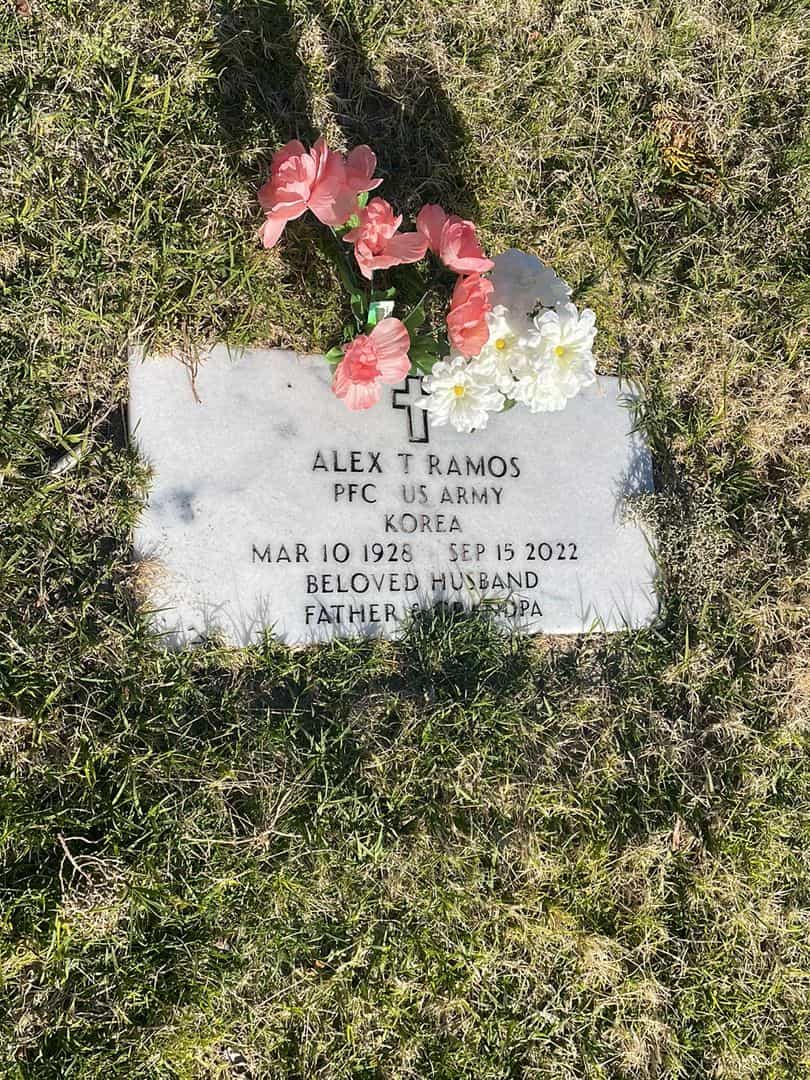 Alex T. Ramos's grave. Photo 1