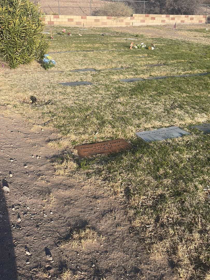 Dennis Patrick Aiuppa's grave. Photo 1