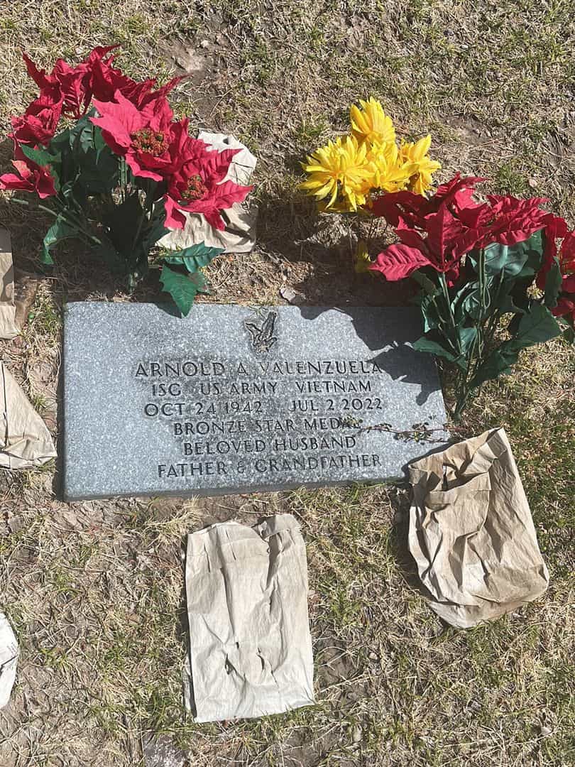 Arnold A. "Sonny" Valenzuela's grave. Photo 2