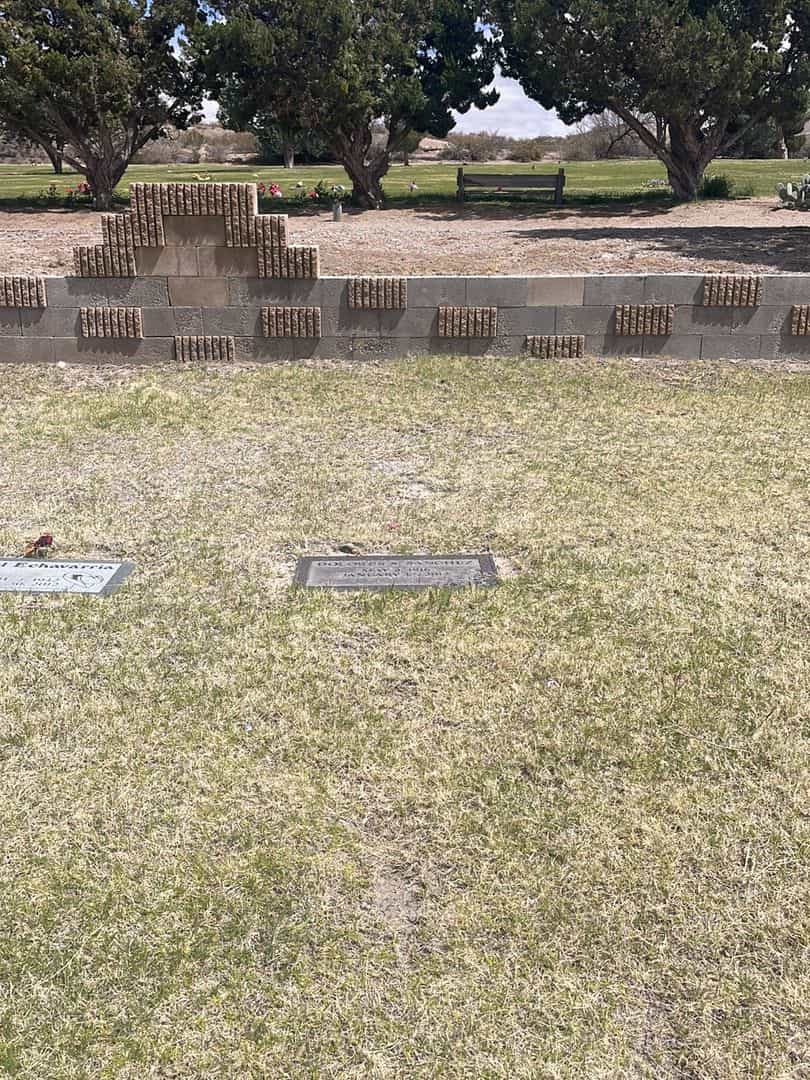 Dolores S. Sanchez's grave. Photo 1