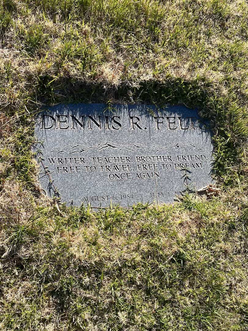 Dennis R. Felts's grave. Photo 2