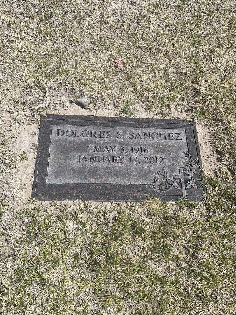 Dolores S. Sanchez's grave. Photo 2