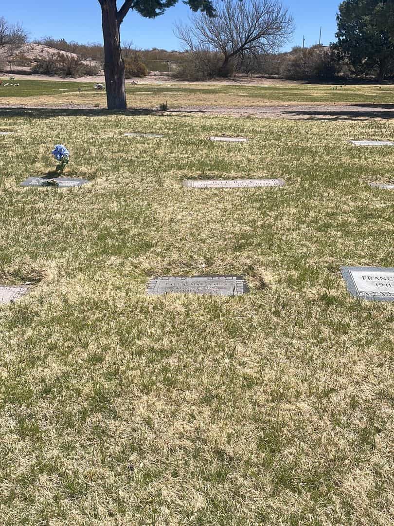 Paula Mae Yates's grave. Photo 1