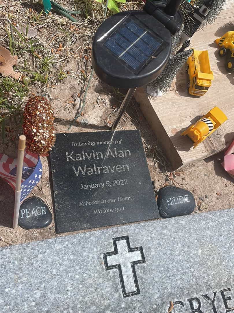 Kalvin Alan Walraven's grave. Photo 3