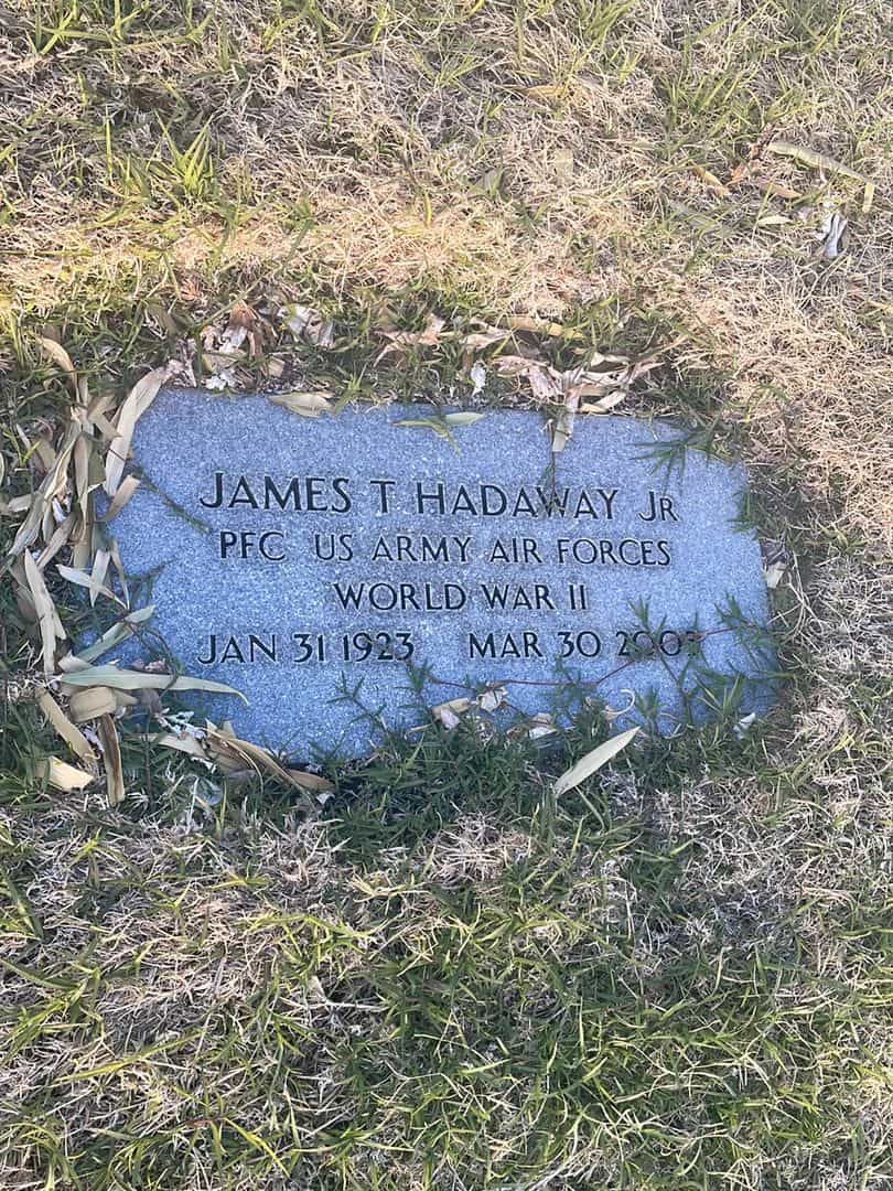 James T. Hadaway Junior's grave. Photo 2