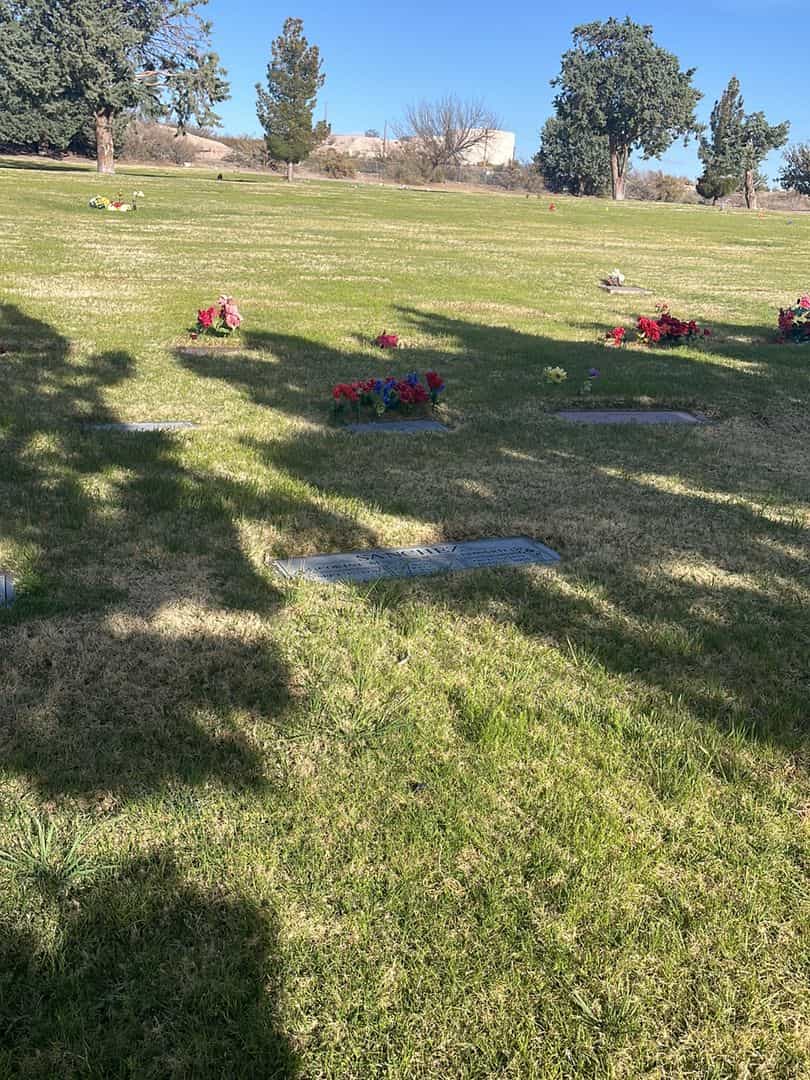 Edward Sanchez's grave. Photo 1