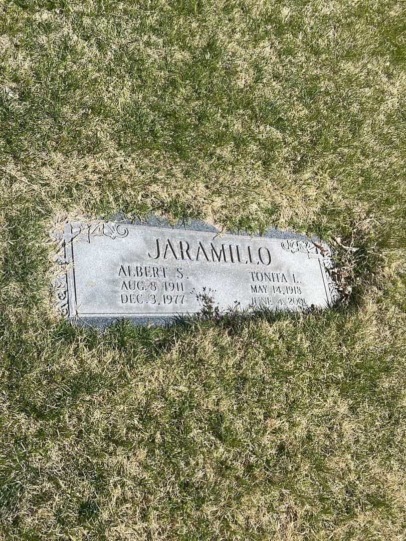 Albert S. Jaramillo's grave. Photo 3