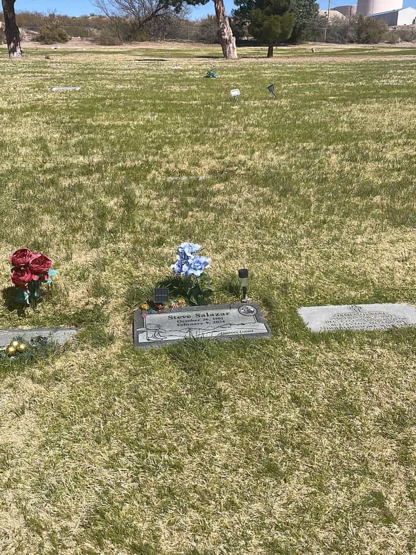 Steve "Monkey" Salazar's grave. Photo 3