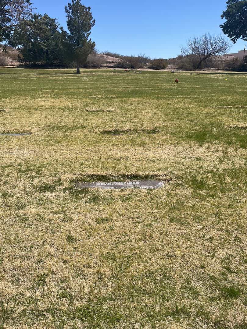 Clifford E. Fairchild's grave. Photo 1