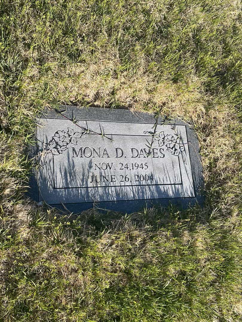 Mona D. Daves's grave. Photo 2