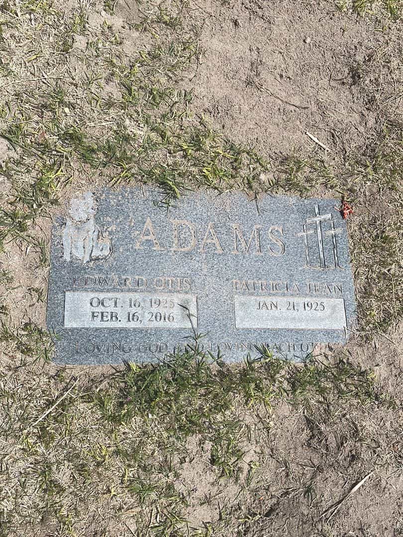 Edward Otis Adams's grave. Photo 1