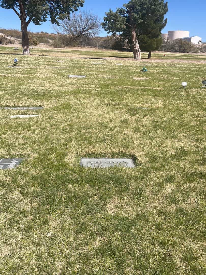 Mary Campbell's grave. Photo 1