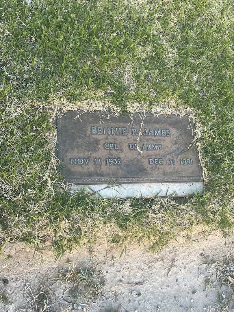 Bennie R. James's grave. Photo 1
