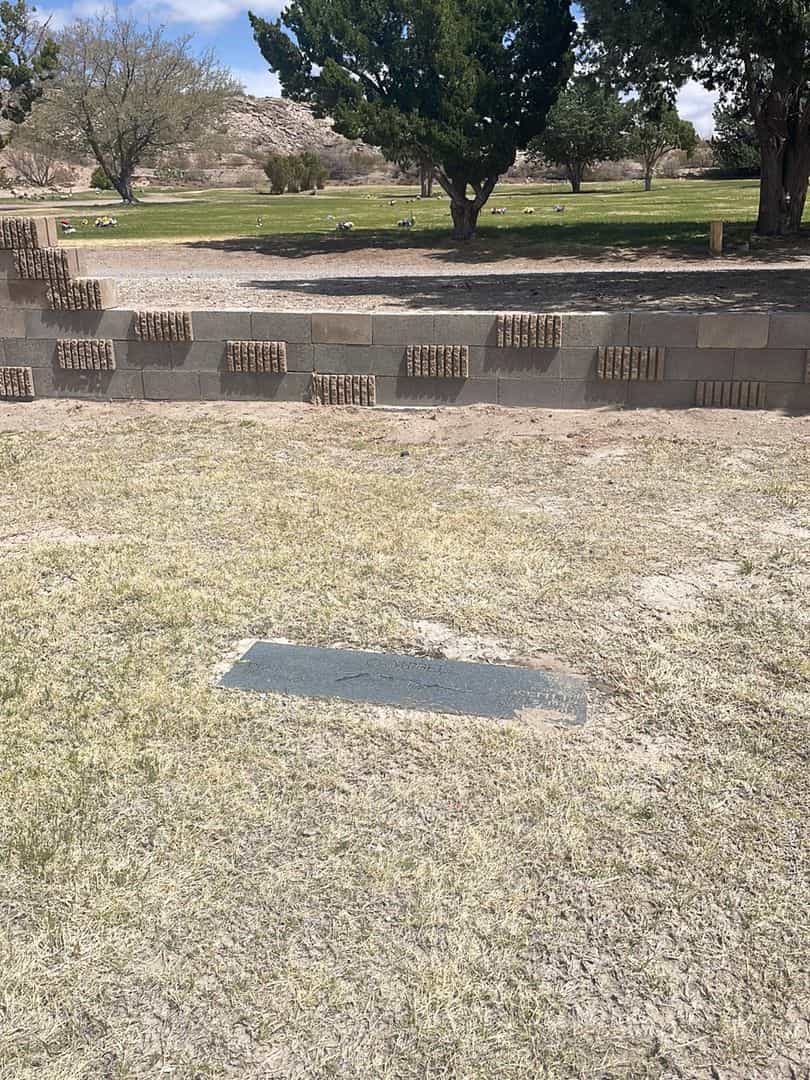 Joseph F. Campbell Junior's grave. Photo 1