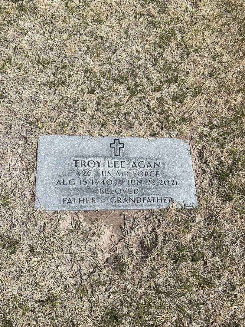 Troy Lee Agan's grave. Photo 1