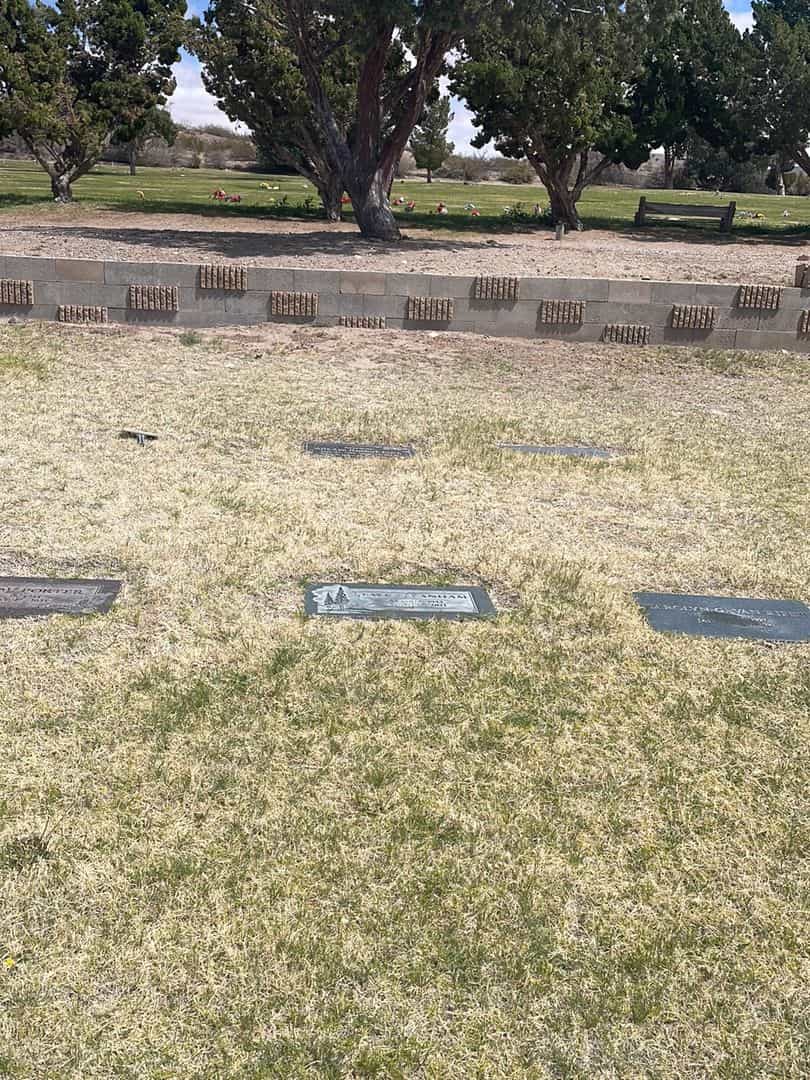 Faye F. Lanham's grave. Photo 1
