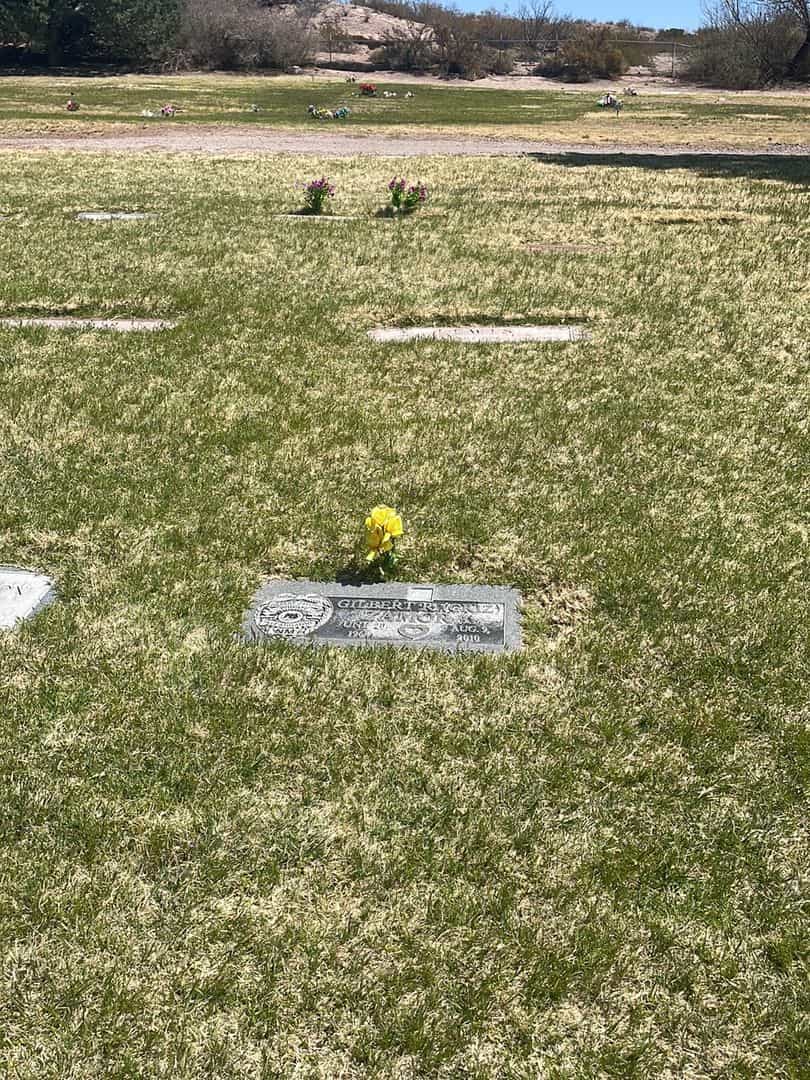 Gilbert R. "Griz" Zamora's grave. Photo 1