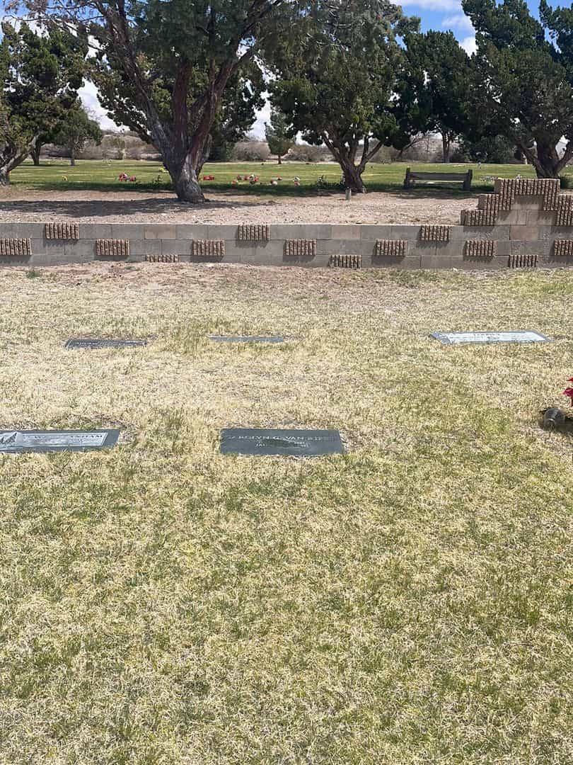 Carolyn G. Van Riper's grave. Photo 1