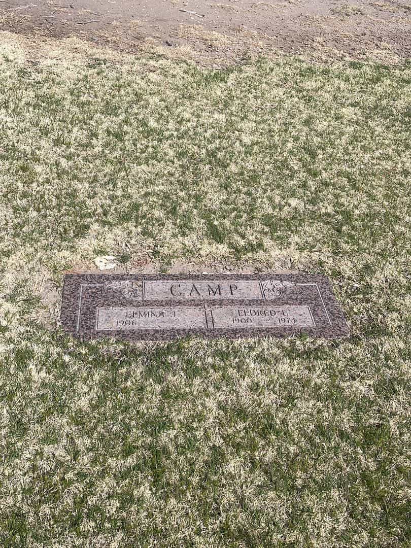 Elmina J. Camp's grave. Photo 2