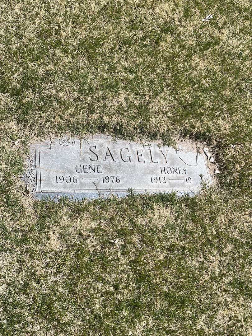 Honey Sagely's grave. Photo 2