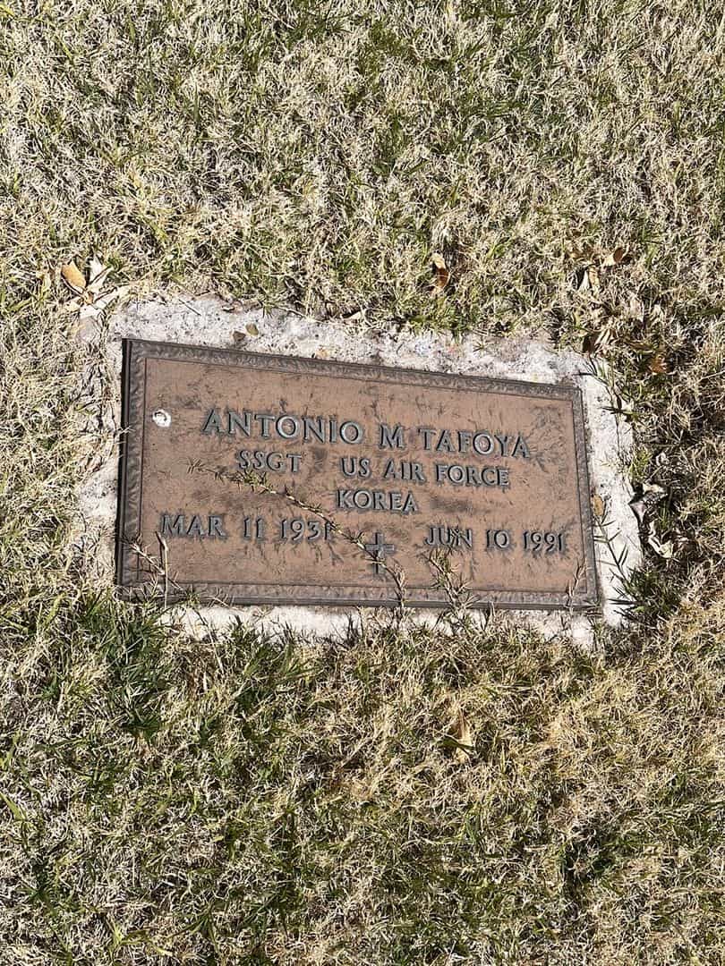 Antonio M. Tafoya's grave. Photo 1