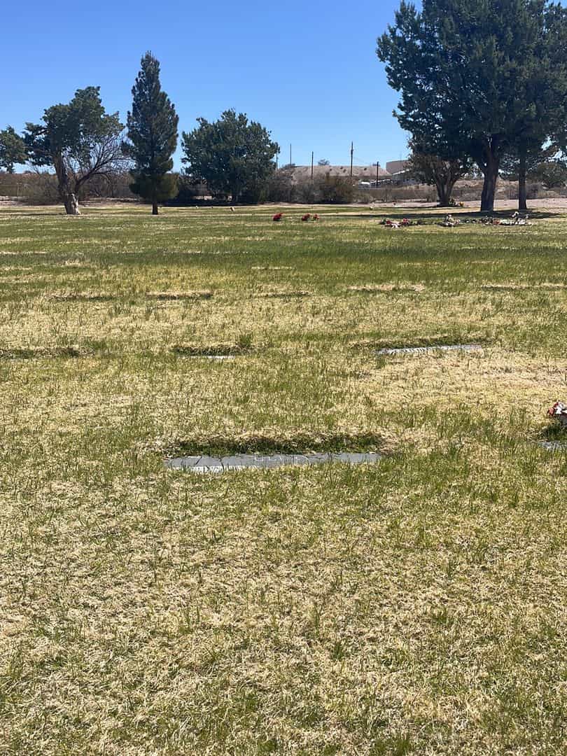 John W. Ulery's grave. Photo 1