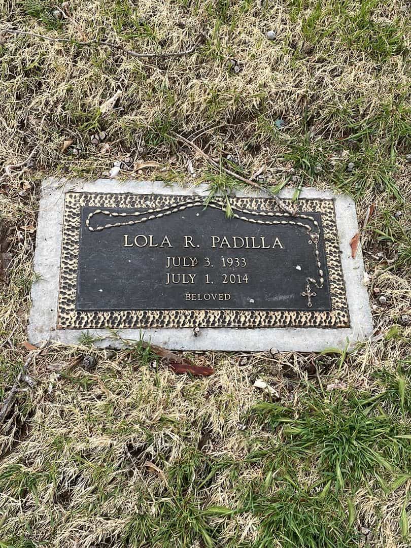 Lola R. Padilla's grave. Photo 2