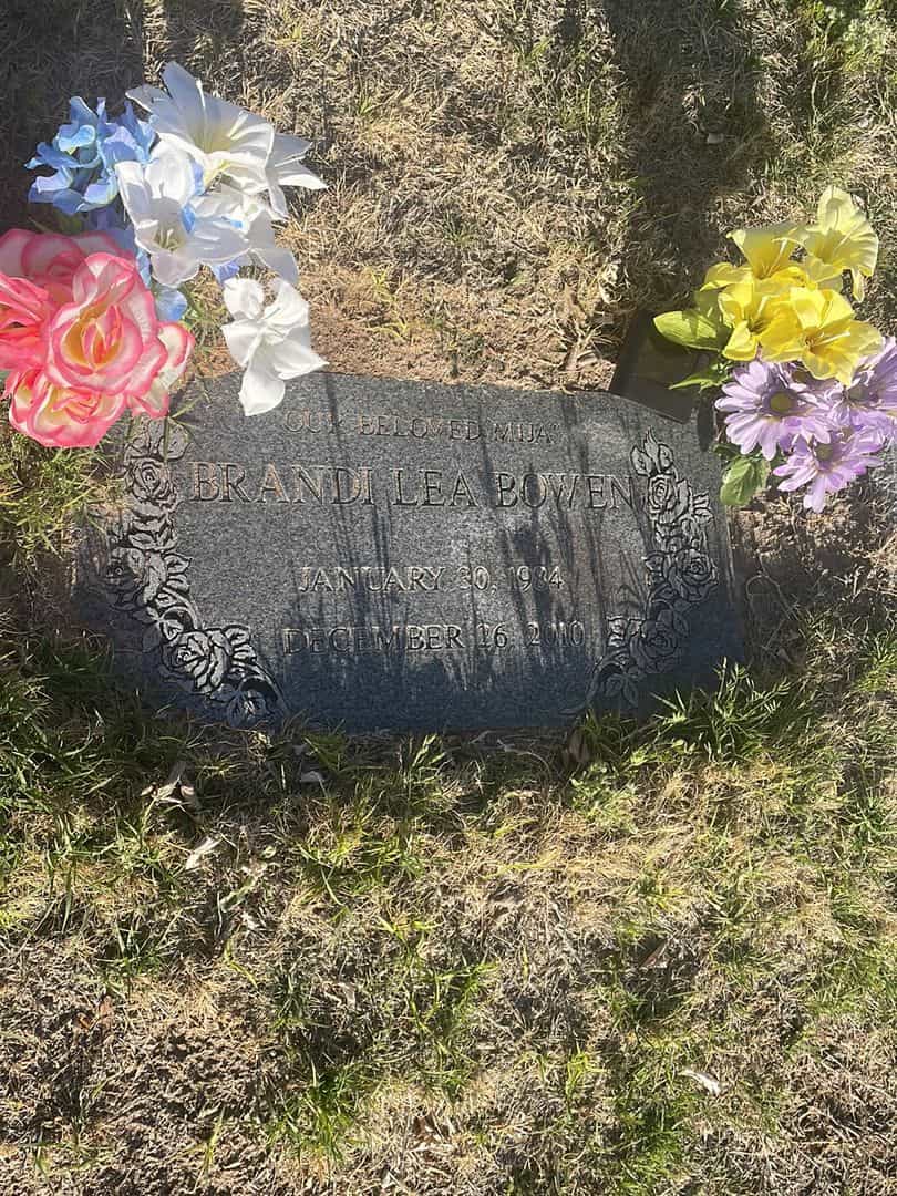 Brandi Lea Yniguez Bowen's grave. Photo 2
