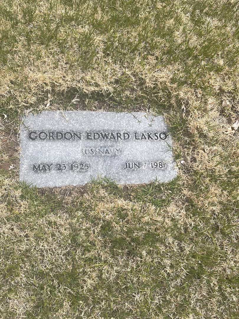 Gordon Edward Lakso's grave. Photo 1