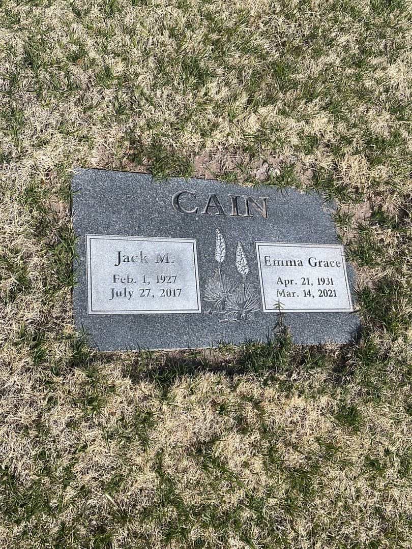 Emma Grace Cain's grave. Photo 2